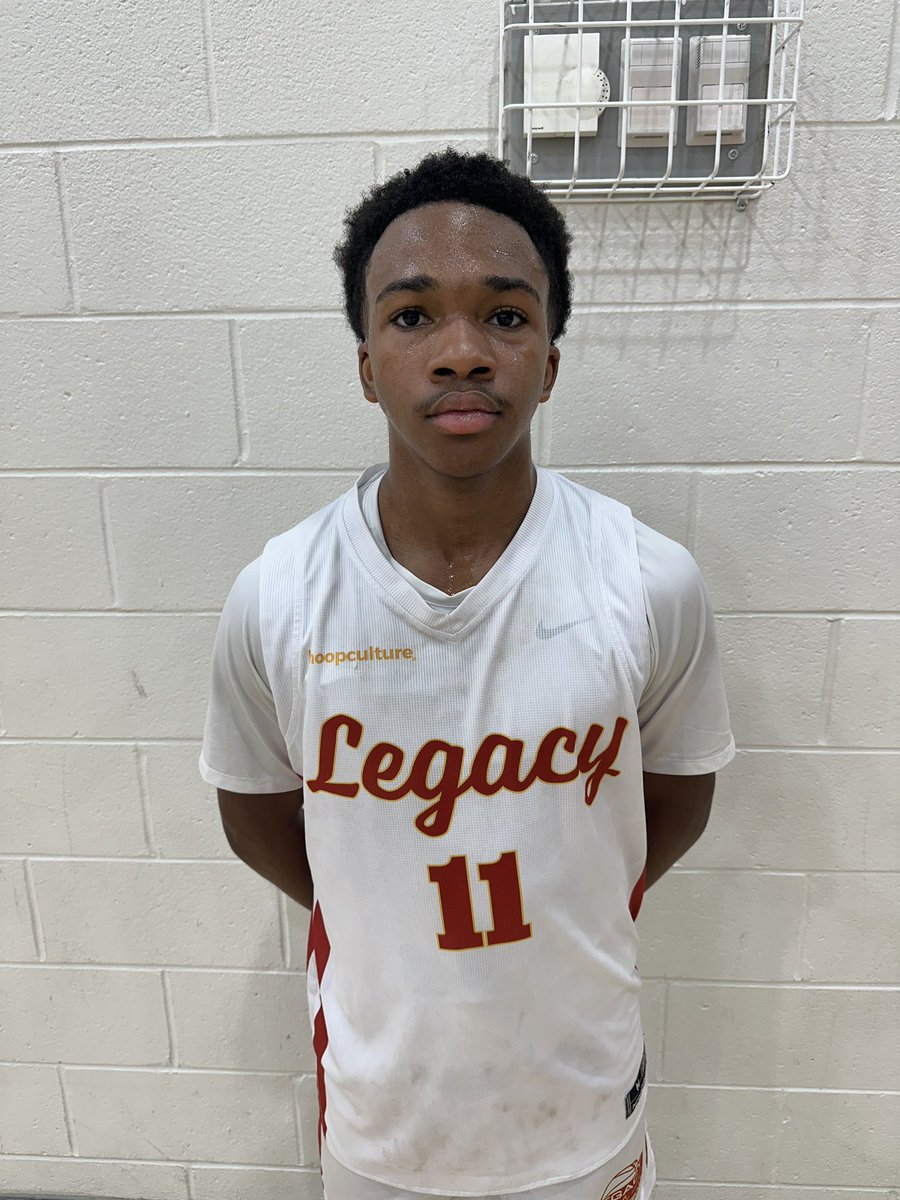 galegacyhoops's tweet photo. Really starting to see a different player in Chane. Challenged him with an opportunity at the beginning of the season me he’s taking off! A name to be noted headed into June hsbb and this winter! 🔴⚫️ @ChaneAtsain https://t.co/lfPjpBRL7e