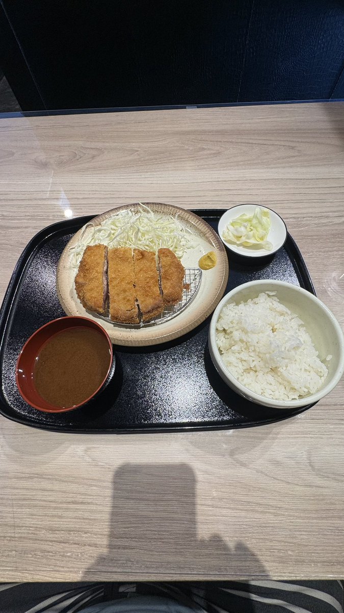 yuji02090705's tweet photo. ５月１８日に燕市吉田にニューオープン
厚切りとんかつ
揚野勝三郎　新潟県燕市吉田２７５６ー１
厚切り特上とんかつ定食200g（ご飯大盛り）　１８２０円
鬼にぼ吉田店の同じ敷地内にあります。
佐藤食肉ミートセンターのリブロースは美味かった https://t.co/UnUk1COOah