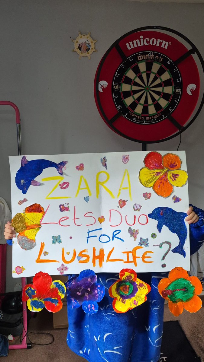 SimonKarlJones's tweet photo. @zaralarsson my daughter Millie said let’s do this! #lushlife #saturday @BBCR1 https://t.co/6o4JVPRRx7