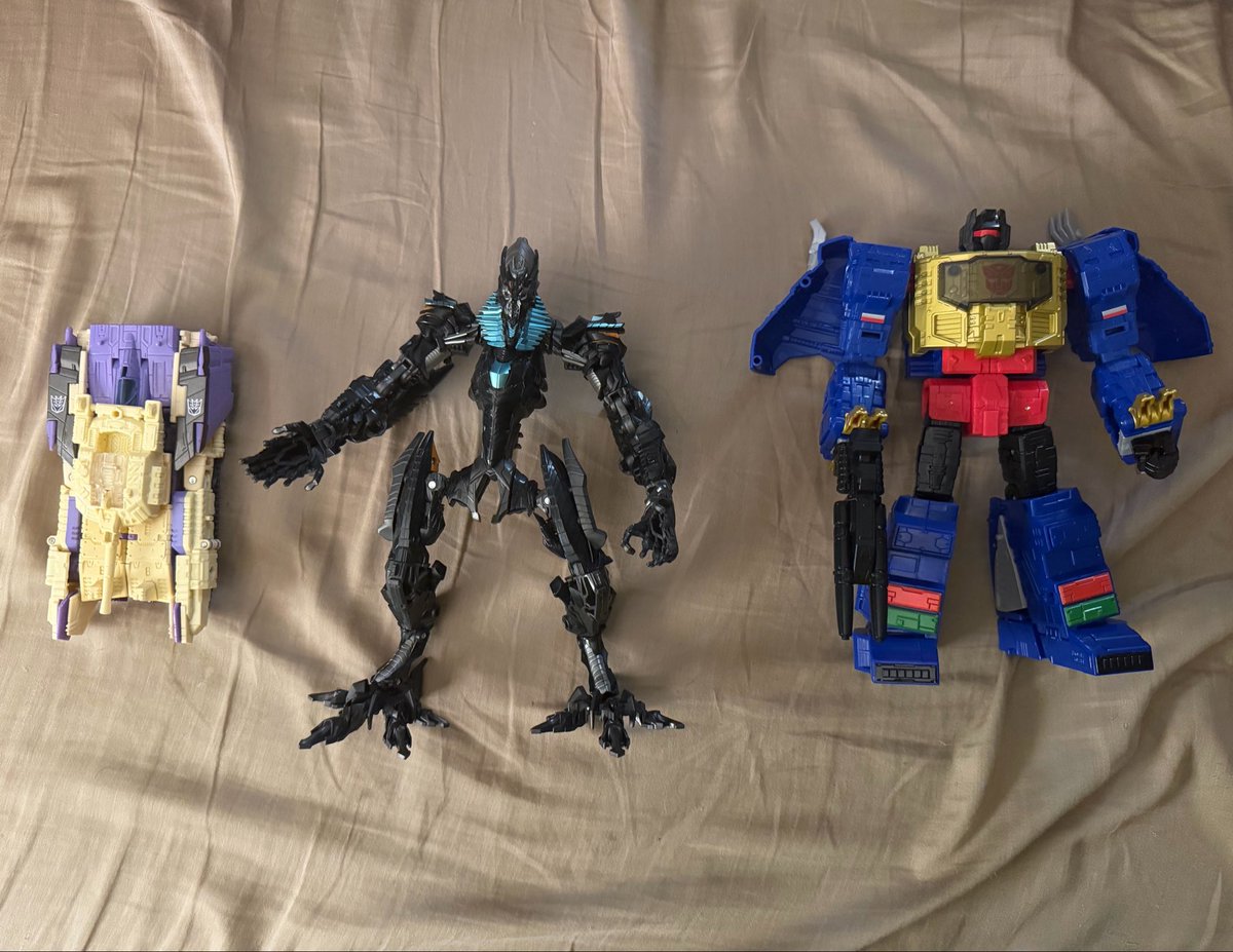 Ass Moments In Transformers History 🏳️‍⚧️ 🏳️‍🌈 tweet media