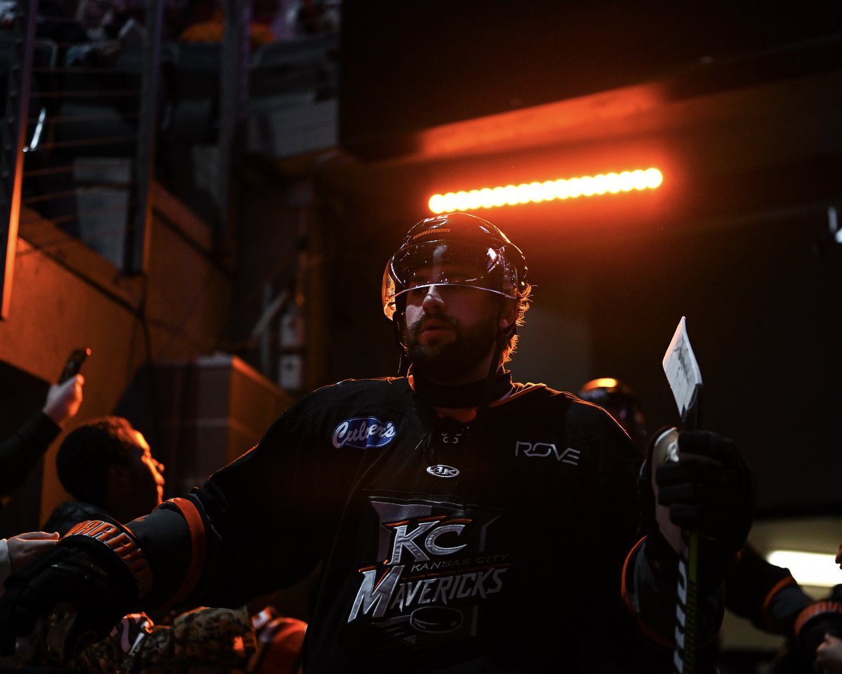 kc_mavericks's tweet photo. ‼️THE WEST RUNS THROUGH KC‼️
THIS Friday and Saturday, you need to see Mavericks Hockey live 🙌🏼
Game 1 | 5/22 | 7:05 PM
Game 2 | 5/23 | 6:05 PM
This is what #MavsNation is built for 😤
🎟️🔗—> https://t.co/s3Dc7GDUIc https://t.co/z4RWDLiPRj