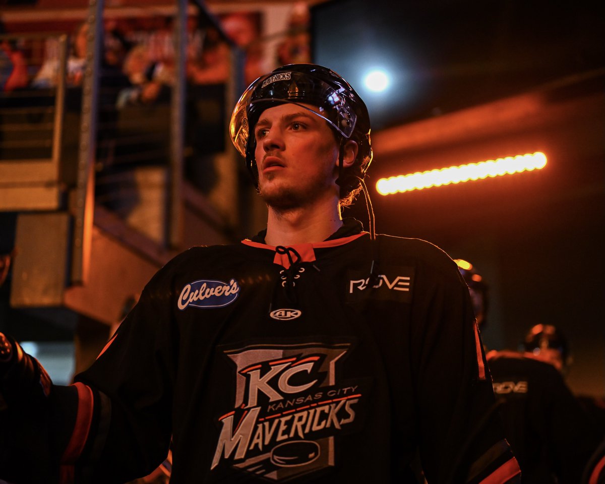 kc_mavericks's tweet photo. ‼️THE WEST RUNS THROUGH KC‼️
THIS Friday and Saturday, you need to see Mavericks Hockey live 🙌🏼
Game 1 | 5/22 | 7:05 PM
Game 2 | 5/23 | 6:05 PM
This is what #MavsNation is built for 😤
🎟️🔗—> https://t.co/s3Dc7GDUIc https://t.co/z4RWDLiPRj