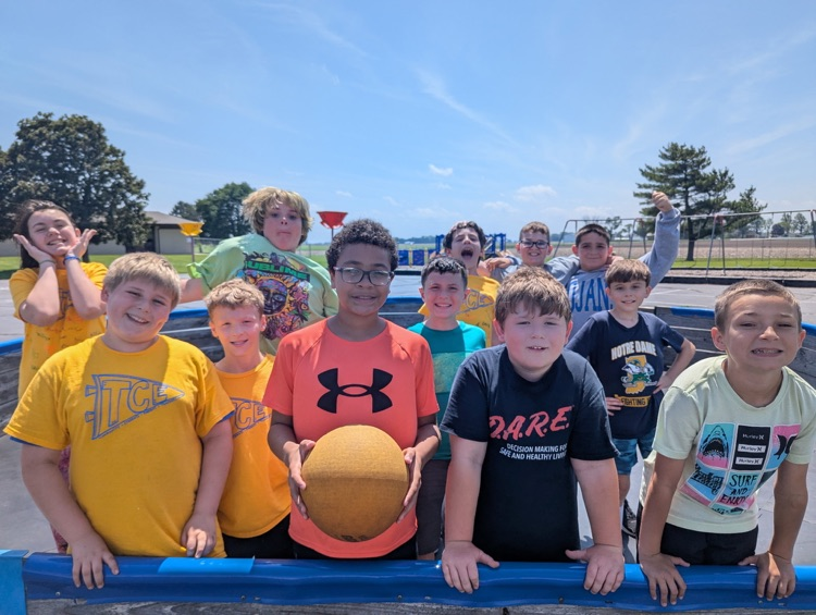TCCSTrojans's tweet photo. Last day of school at TCE!  Students enjoying their last day at recess! https://t.co/bdZjR7qI04