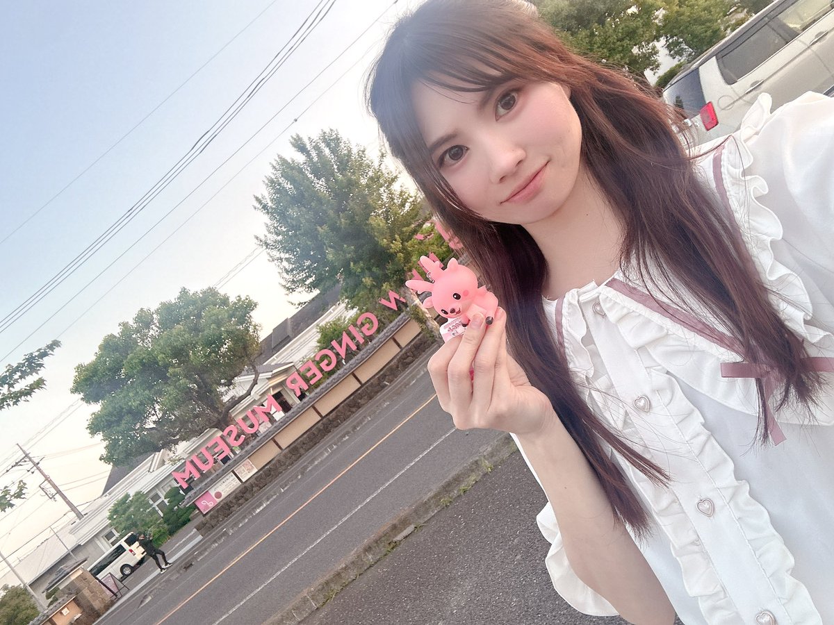 saaya_kudo's tweet photo. LINE映像公開していただきありがとうございます！

 #イワシカちゃん との #コラボ すごく嬉しかったです！(*´˘`*

改めてありがとうございました！！
めちゃくちゃ可愛い💕

ライブも #岩下の新生姜ミュージアム も凄く楽しかったです！

マスコットイワシカちゃんも可愛いです(*´˘`*)♡
  #あいびす https://t.co/C36MjiXYFG