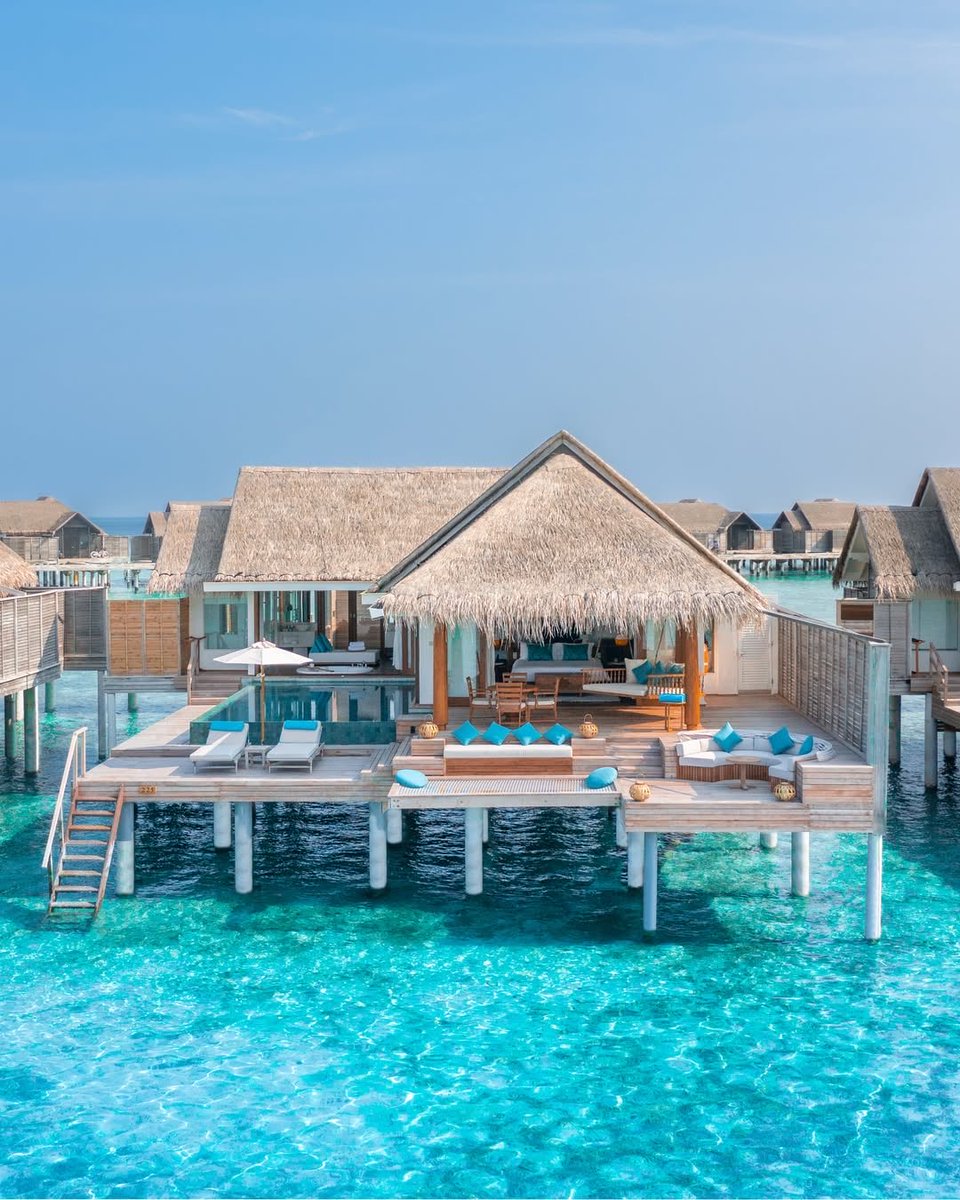 Fanadiq_maldive's tweet photo. ✨ اكتشفوا معنى الفخامة الحقيقية في منتجع Anantara Kihavah Maldives Villas 🌊🏝️

واحد من أفخم وأجمل منتجعات المالديف، حيث الخصوصية المطلقة، الفلل الفاخرة، وتجربة استثنائية تبدأ من لحظة الوصول ✨

استمتعوا بـ:
🛩️ تنقلات بالطائرة المائية
🤵 معاون شخصي طوال الإقامة
🌊 تجربة غداء في مطعم تحت البحر
💕 مميزات خاصة لشهر العسل

إذا كنتم تبحثون عن رحلة تجمع بين الفخامة، الهدوء، والطبيعة الساحرة… فـ أنانتارا كيهافا خيار لا يُنسى 🤍🇲🇻

ونوفره لكم بأسعار خاصة 
#المالديف #منتجعات_المالديف #سياحة #شهر_عسل #عرسان #المالديف_2026 #Maldives #AnantaraKihavah #LuxuryTravel