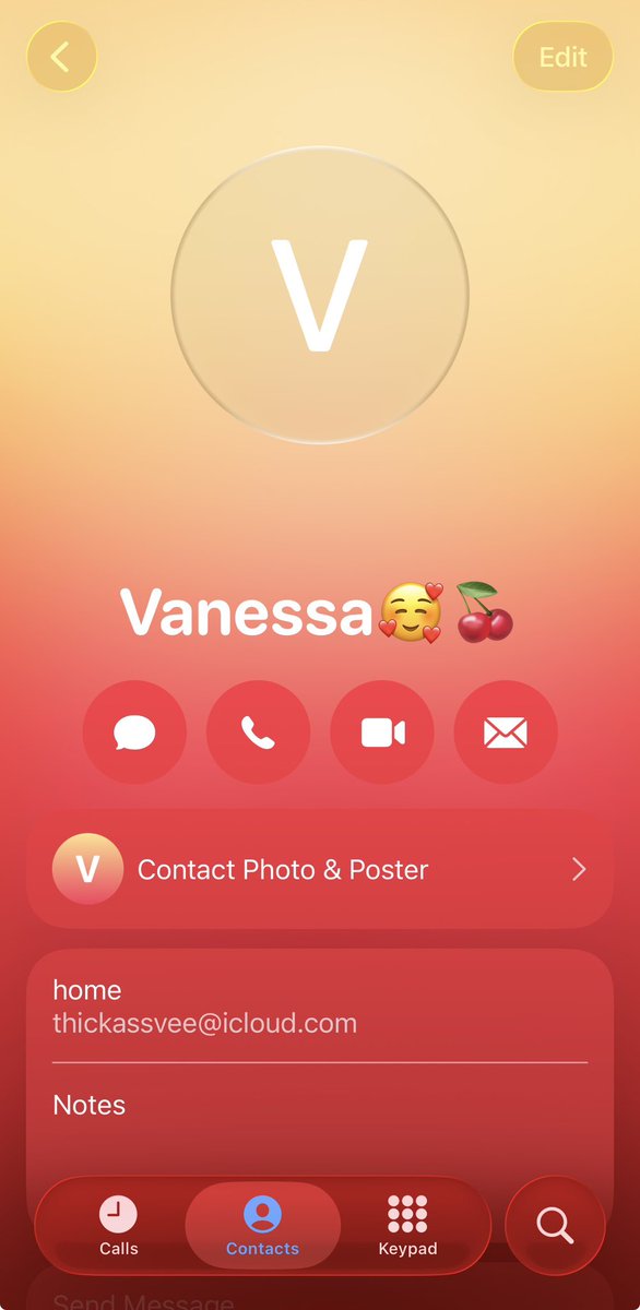 Vanessa🍒 tweet media