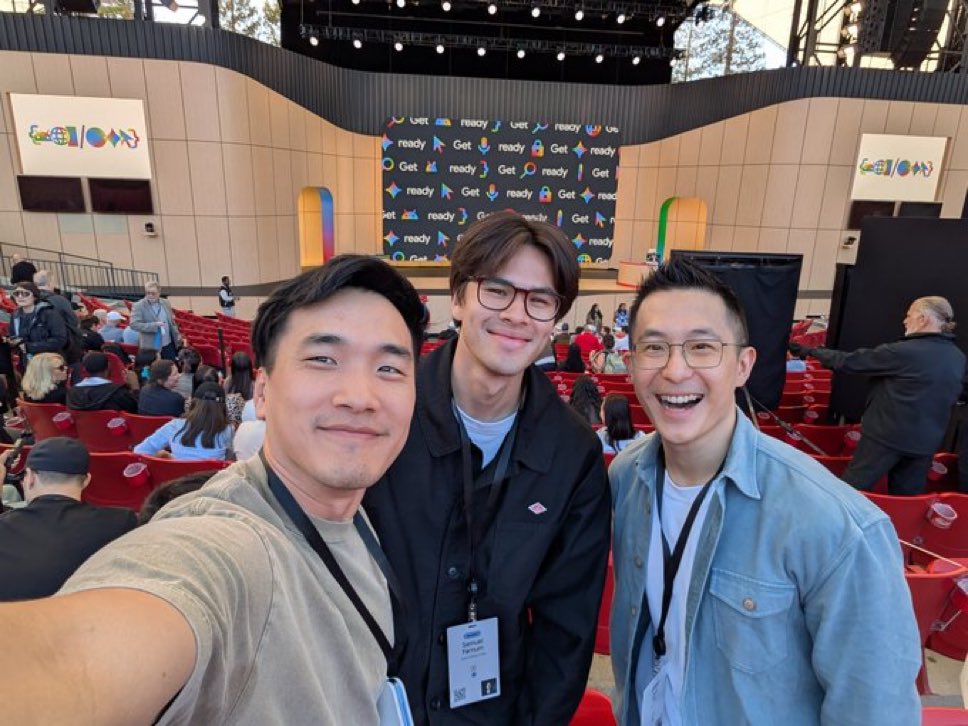 sammymanss's tweet photo. keynote with @calebfoundry @jeffsushie https://t.co/0PhyB4qxOq