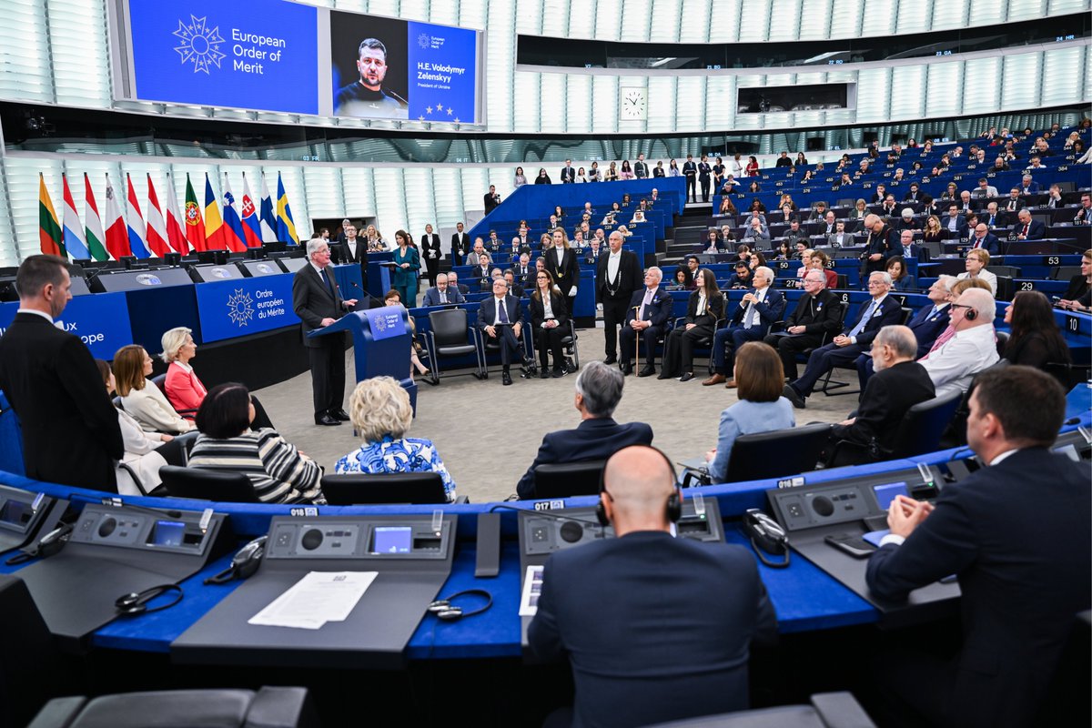 EPinIreland's tweet photo. Today, the first laureates of the European Order of Merit were honoured for their significant contribution to EU integration and values at the European Parliament. 🏅

#EuropeanOrderOfMerit 🇪🇺 https://t.co/k9srkSHLg8