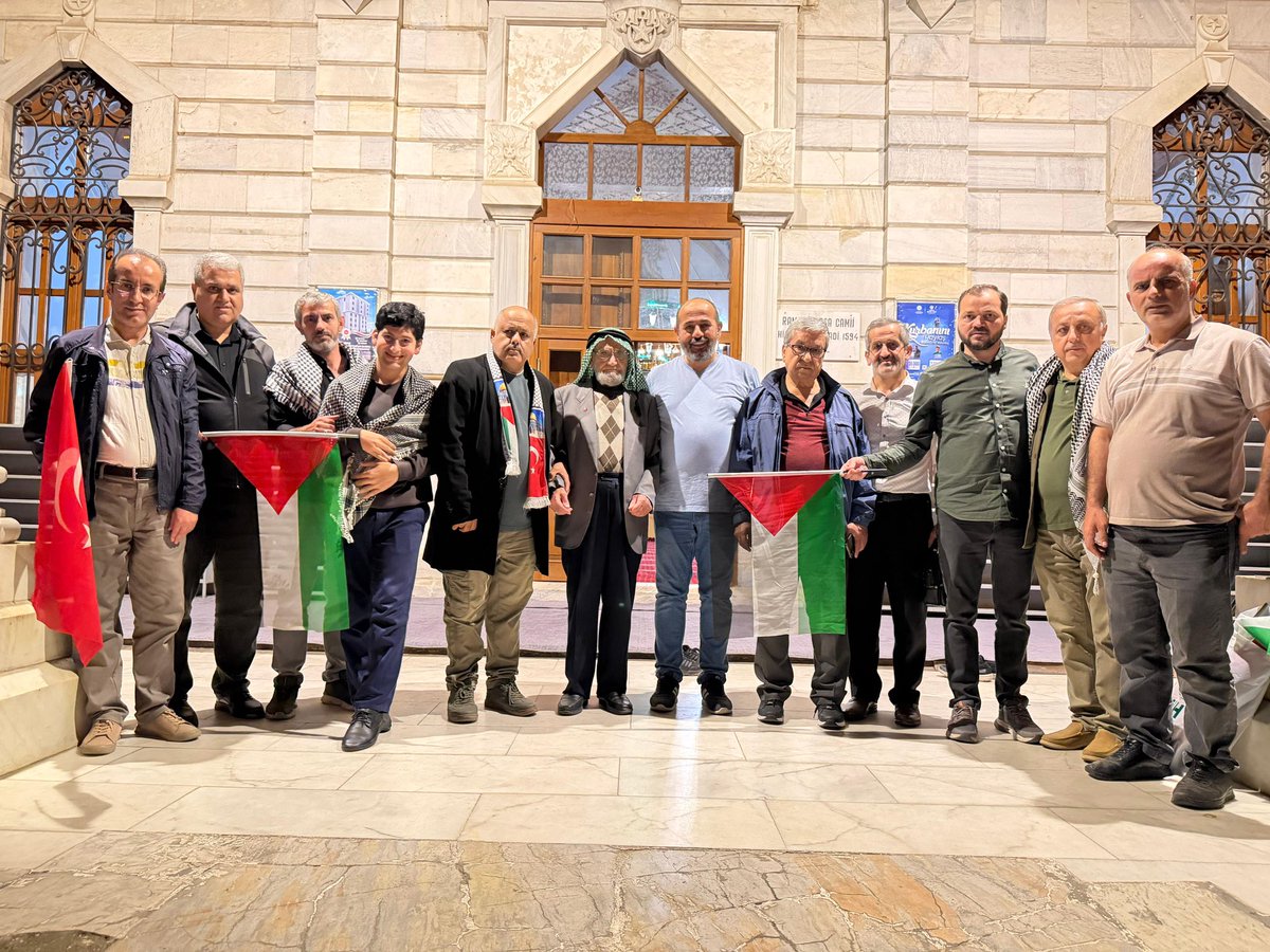 aysidap's tweet photo. Sumud Filosu Aktivisti Yazar Bilal Yıldırım'ın Kıymetli Babası İhsan Yıldırım amcamız ve ailesinin de katılım sağladığı basın açıklamamızı Ramazanpaşa Camii'nde icra ettik. Katılan tüm duyarlı Gazze Dostlarına teşekkür ediyoruz. https://t.co/oJXejmkegd