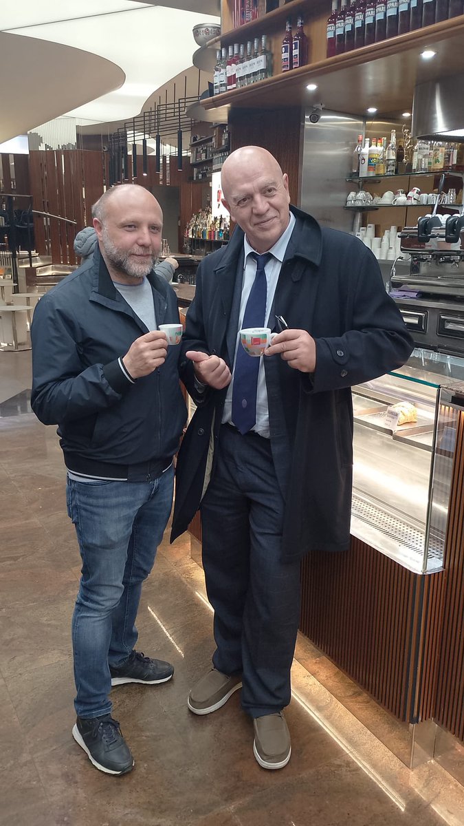 MarcoRizzoDSP's tweet photo. Ad Avezzano col candidato sindaco di Dsp, ￼ Gianluca Ranieri, una persona che ha davvero la “connessione sentimentale col popolo”. https://t.co/8XHIWvtNmb