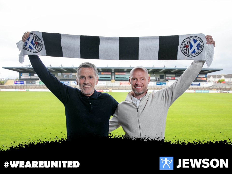 AyrUnitedFC's tweet photo. They're here! 🏁

Interviews coming shortly....

#WeAreUnited https://t.co/23ANmlHPwb