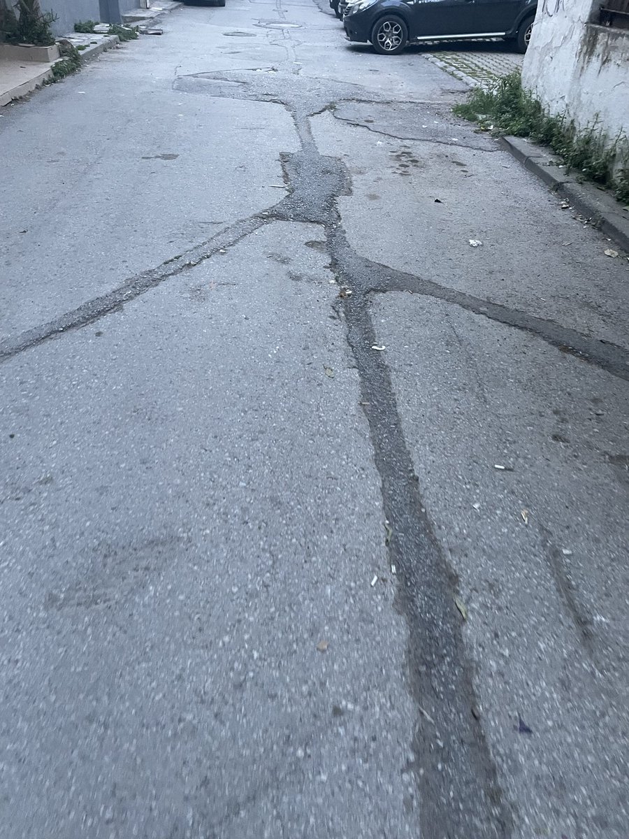 muratfaydas's tweet photo. @izmirbld İmbatlı mahallesi 7410/2 sokaktada çalışma yapmayı düşünüyor musunuz?
@drcemiltugay @karsiyaka_bel https://t.co/f8uBzgPkeP