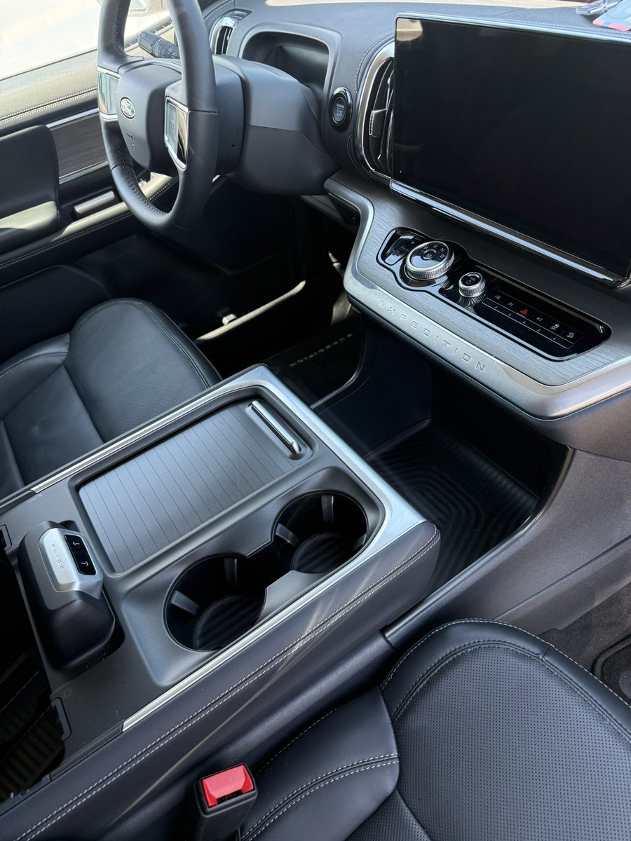 AbsolutelyLlc's tweet photo. A couple rentals in need of some interior detailing today! But after a thorough interior cleaning followed by an ozone treatment &amp; these interiors are looking good, smelling fresh &amp; ready to hit the road!! 🚗🚙🛻🧹🧴🧼🪥🤩💯 #mobiledetailingMD #Bringingautomotiveperfectiontoyou https://t.co/rbU0k5nwd3