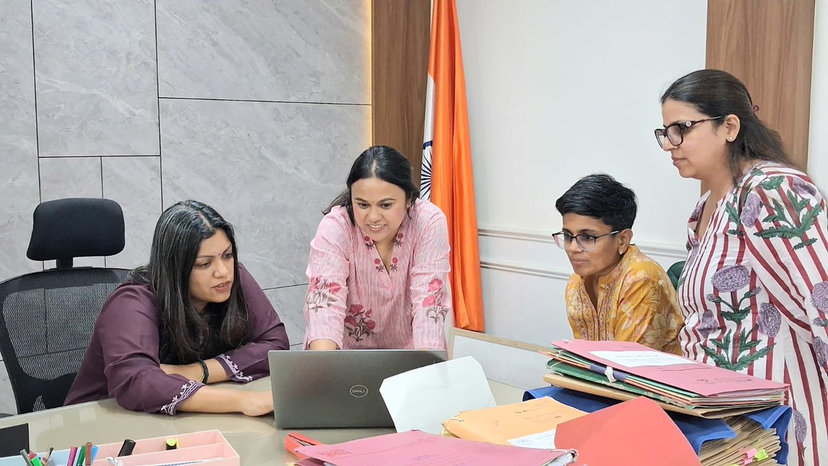 Medha Roopam tweet media