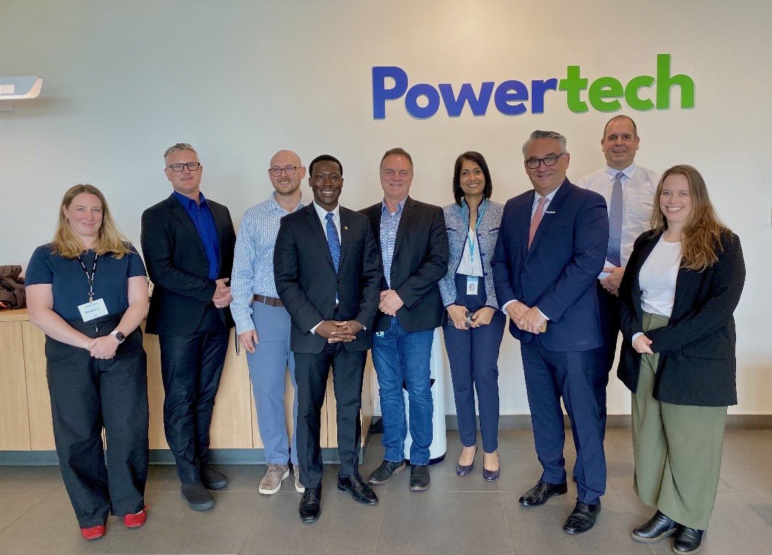 G_Anderson1's tweet photo. Expert guidance is key as we update the B.C. Hydrogen Strategy. 

I toured and met with the team at @bchydro’s Powertech Labs in Surrey, where research, development &amp; testing help bring breakthrough hydrogen technologies to market.

#bcpoli #hydrogen https://t.co/9ovq2PcdMc