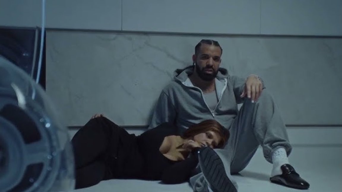 Commentary Drake Charts tweet media