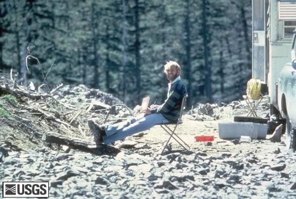 Geology_History's tweet photo. May 19, 1980, rescue efforts start in the blast zone of Mount St.  Helens, but there is little hope.  The ridge north of the volcano where USGS geologist David Johnston  had his observation spot was directly hit by the lateral blast and  pyroclastic flows. His body is never found https://t.co/W4UQlALN0b