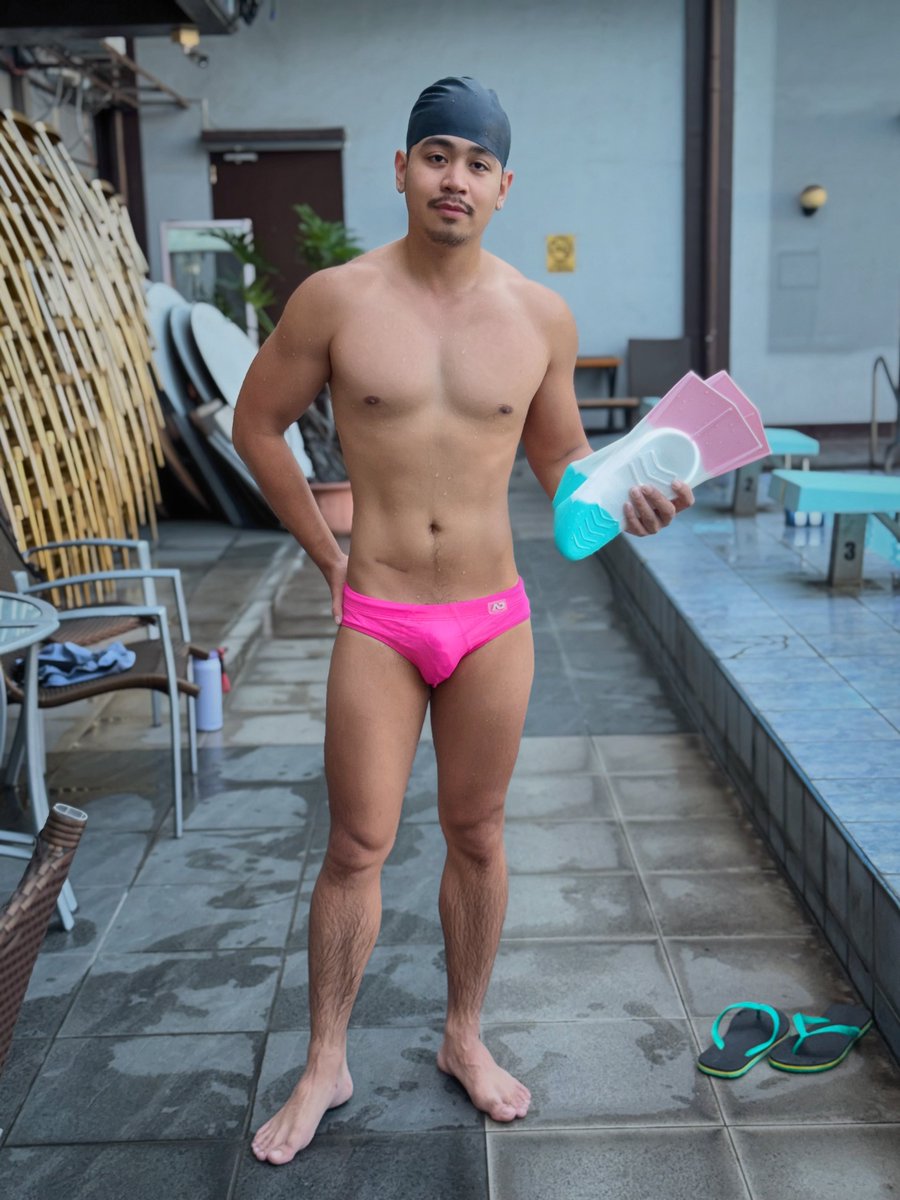 raysonable's tweet photo. Minsan namimiss ko yung balingkinitan era ko na 22 inches waistline. Ngayon 24 nako pero mas mataas muscle mass ko now ☺️ https://t.co/poj7IvUYI2