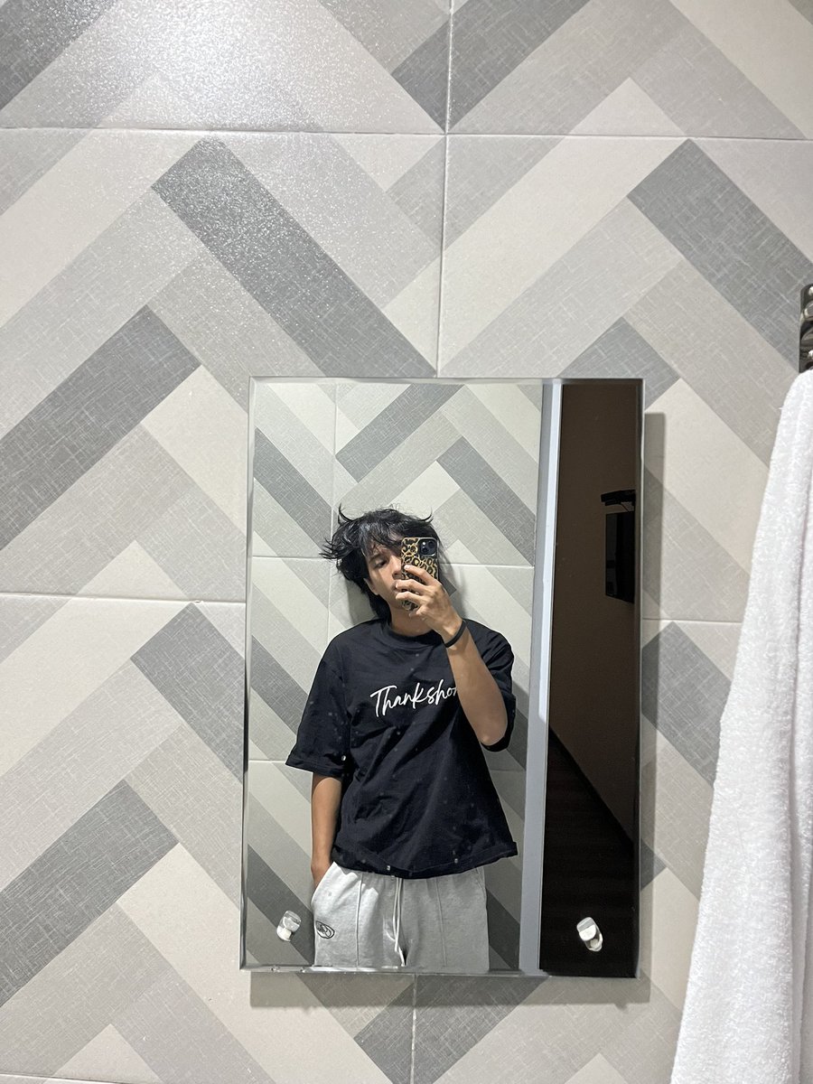 nohornynohappy's tweet photo. https://t.co/VuJxupEY4x