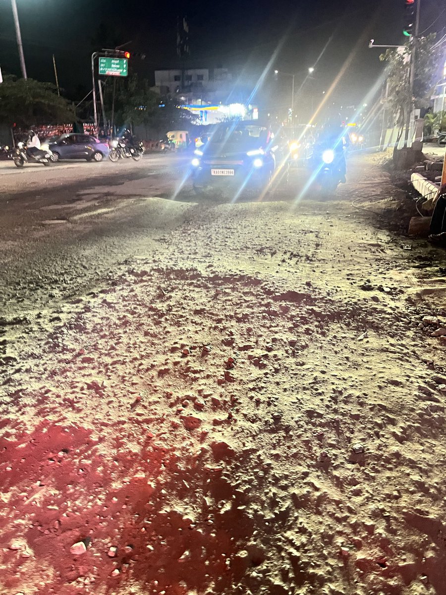 brtavva's tweet photo. Good job done for white topping Jakkasandra -Agara junction road. However, both ends of white topped road are terrible &amp; unattended, which leaves a bad experience to commuters.

Request to attend to it.

#namma_Bengaluru 
@bbmpcommr 
@GBA_office @GBAChiefComm 

#not_a_BRaT https://t.co/NxXaqe5FdJ
