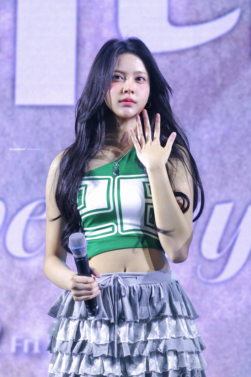 Lucky clover tweet media
