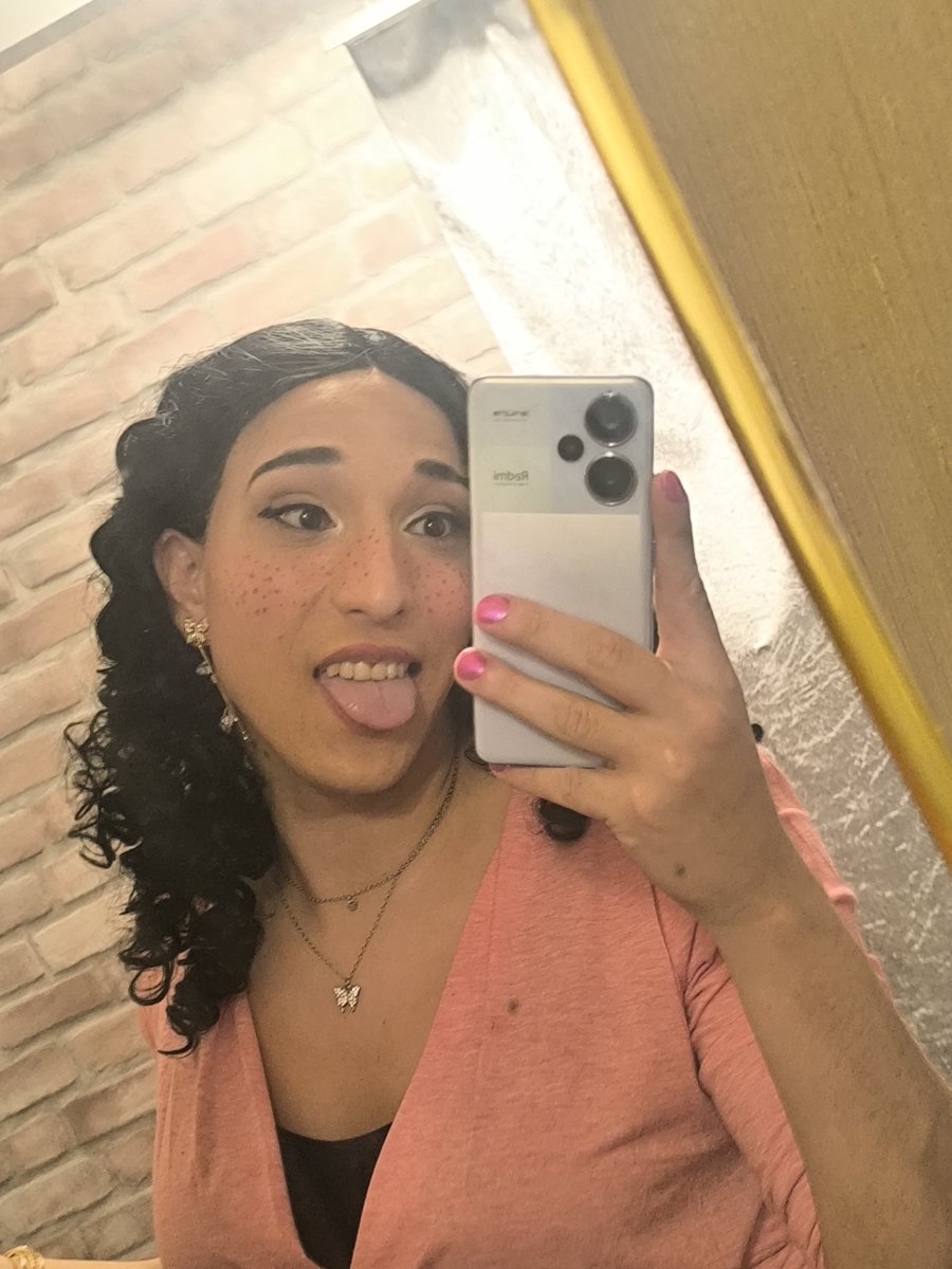 Mandy Nova tweet media