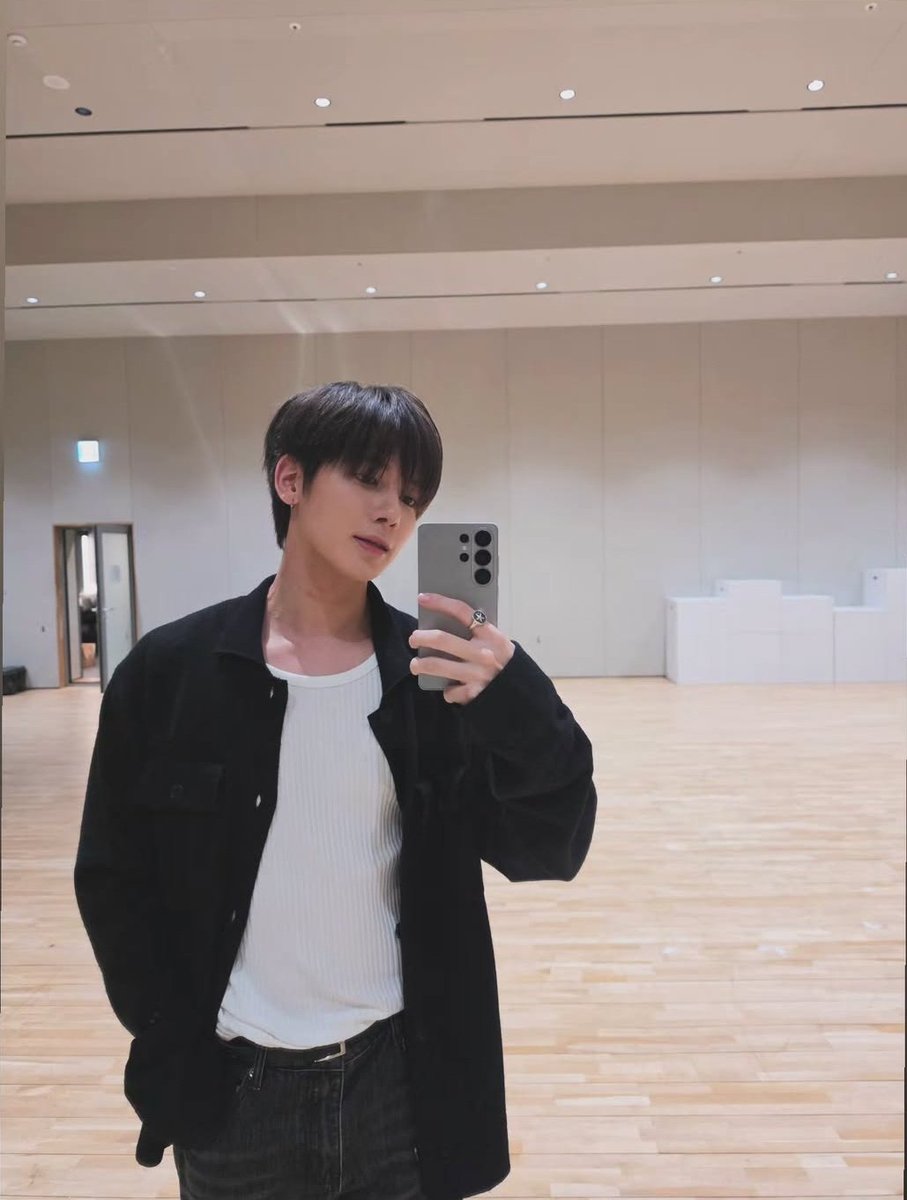 Taehyun tweet media