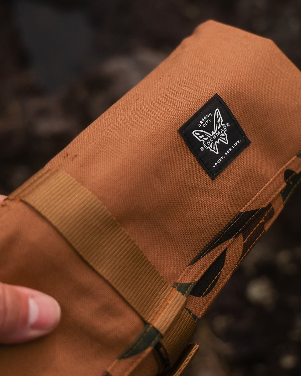 BenchmadeKnives's tweet photo. For a limited time only, receive a Benchmade grilling apron that also functions as a knife roll ($80 value) with any cutlery purchase.

The work starts before the fire and the right tools make the difference.

The Station Knife handles the prep. Clean cuts. Consistent control.

Gear up for the season. While supplies last.

https://t.co/sc294k0zLz