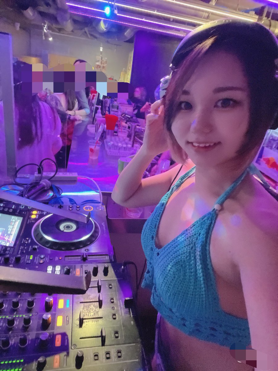 djseika_0318's tweet photo. 5/30 v2 六本木きてね〜！
新イベント!!!!!!

サブフロア（2階）主催します🩵
もちろんメインフロアも行き来自由!!
ゲスト登録しないとお得にならないので
メッセージください👀

POPなイベントにするから
カラフルな衣装で遊びにきてくれたら嬉しい⭐️

#アニクラ #jpop #dj #anime #japanesepop https://t.co/3o8xhSqkKA