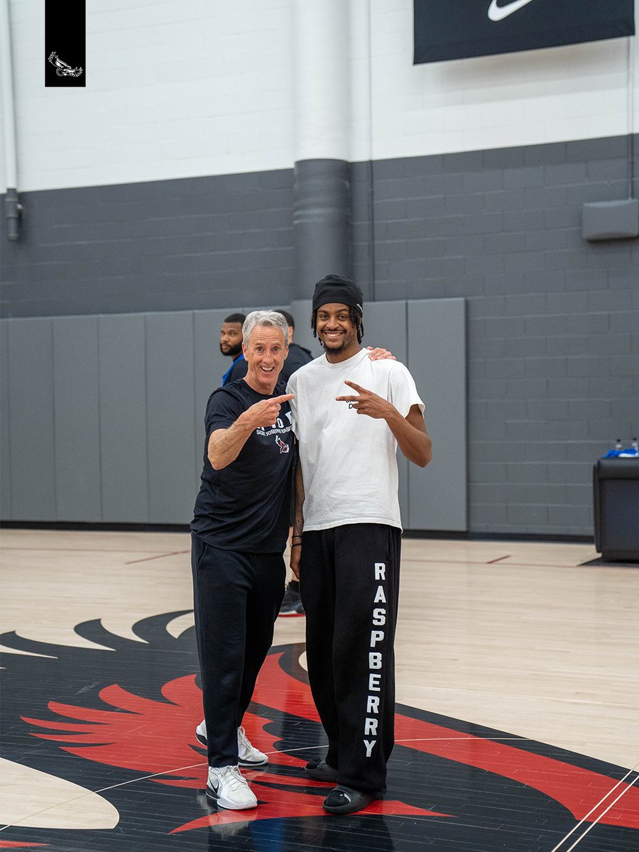 SJU Hawks MBB tweet media
