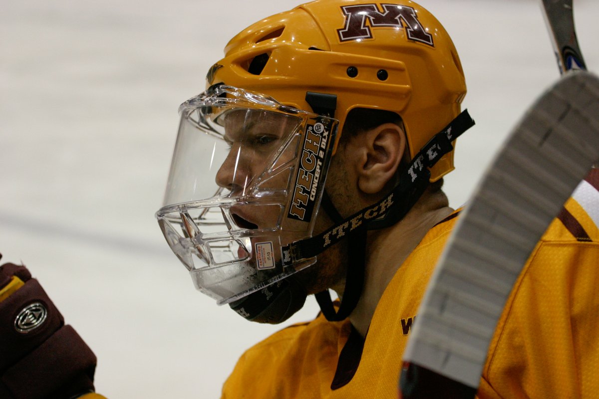 Gopher Puck Live 〽️ tweet media