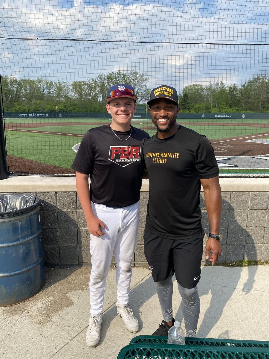 Zach_J13's tweet photo. Thank you to @CoachButler42 to a great camp! I learned a ton about both the mental and physical side of the outfield.
#graveyardmentality
@usaprimeMIscout 
@tommydamon2 https://t.co/jVyei1kPym
