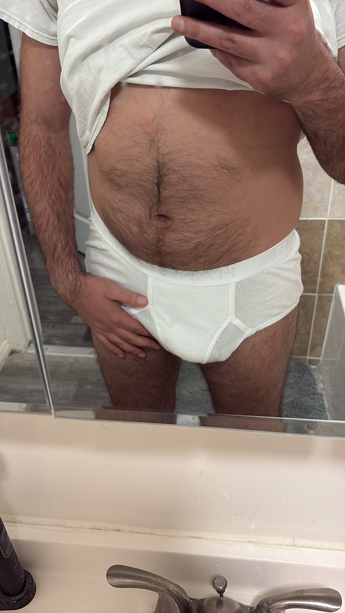 anditsbuilt's tweet photo. I have modern minimalist waistband. #tightywhitiesTuesday https://t.co/PgO0Hj670W