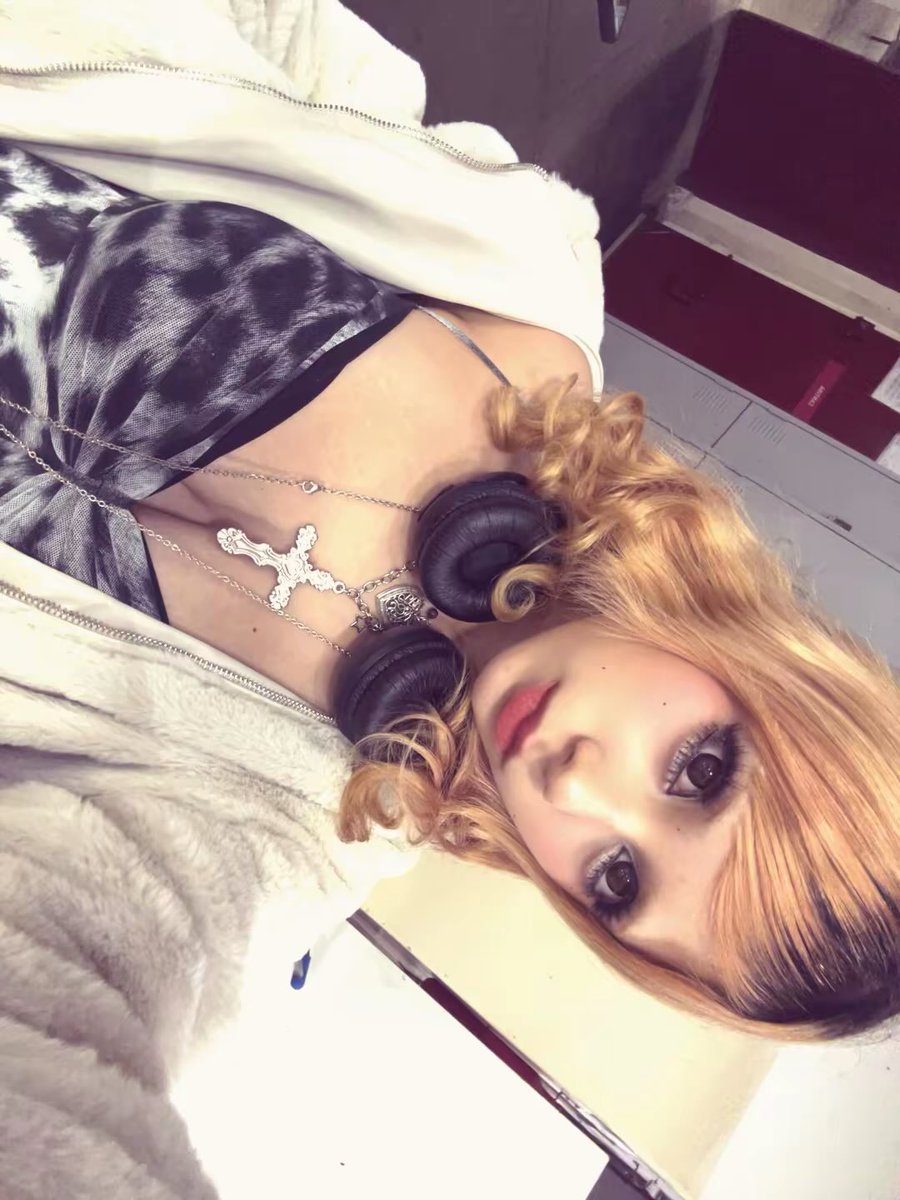 ஓ❁ 🗡 Roqkue tweet media