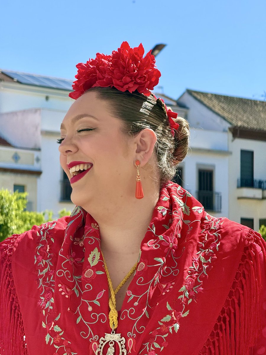 LMohedano's tweet photo. Todo al rojo ❤️🌹 https://t.co/kYgoXJeK1Y