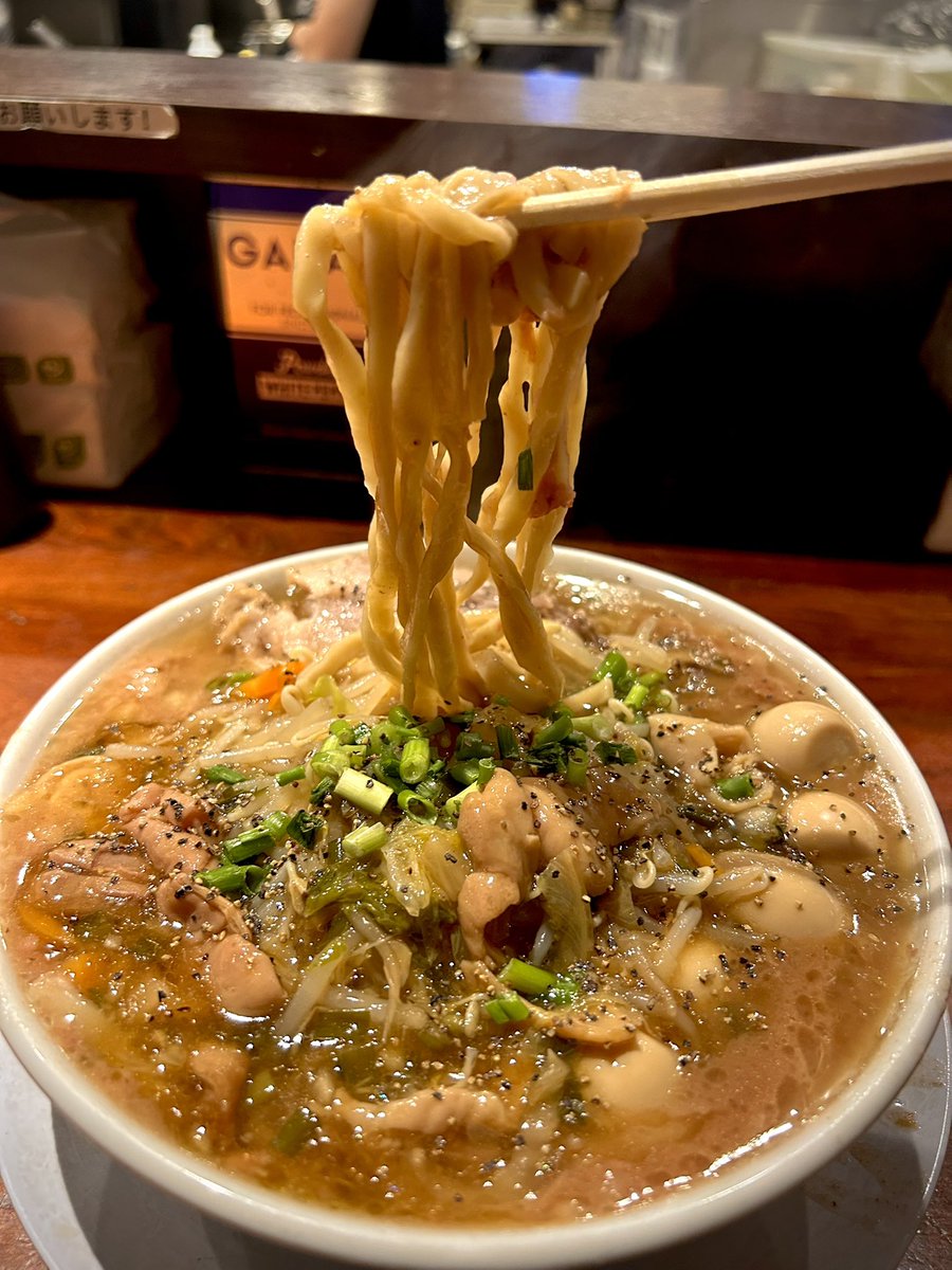 コタパパ tweet media