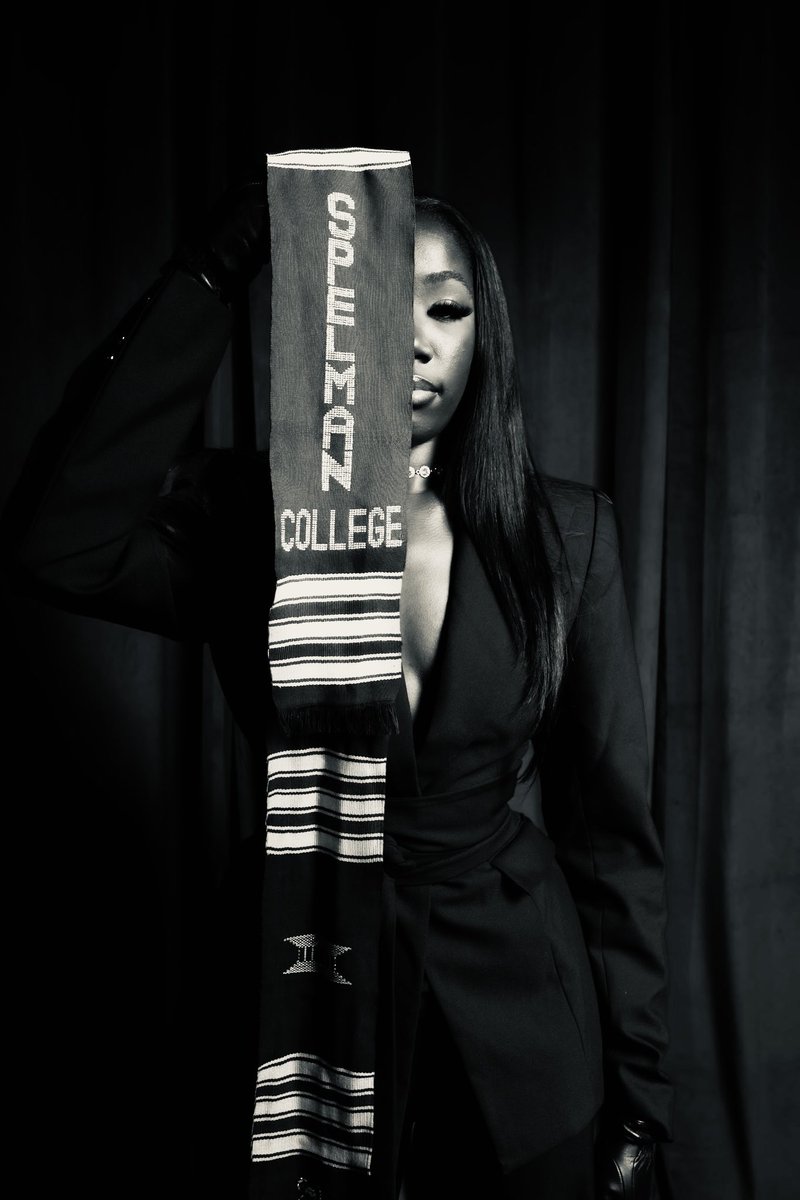 azajahh's tweet photo. Oh nothing, just graduated from the number one 😛 https://t.co/XFeV73tOgA