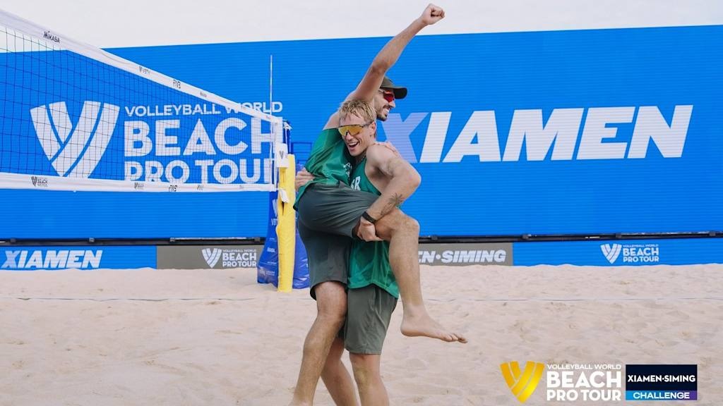HenMazzig's tweet photo. HISTORY: Israeli beach volleyball duo Eylon Elazar and Kevin Cuzmiciov have won gold at the Xiamen Challenge in China. 

They have become the first Israelis ever to claim a Challenge title on the Volleyball World Beach Pro Tour.

Mazel Tov! 🇮🇱🏐 https://t.co/PaGkCii9yj