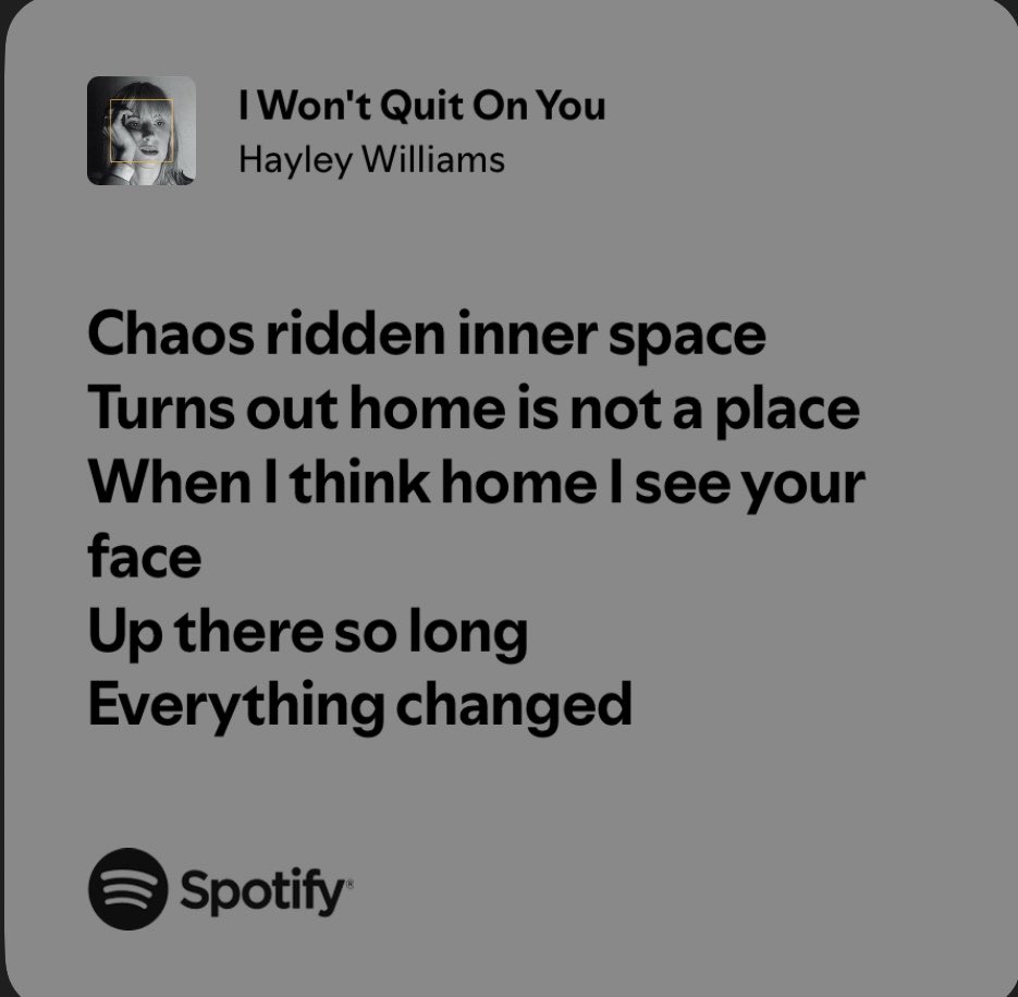 caixadeespirito's tweet photo. hayley williams mulher mais romântica e miserável da história https://t.co/kdcyBLZIBI