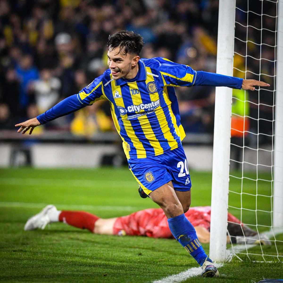 RosarioCentral's tweet photo. VICHOOOOOO 😝 https://t.co/D6qRIYTQw6
