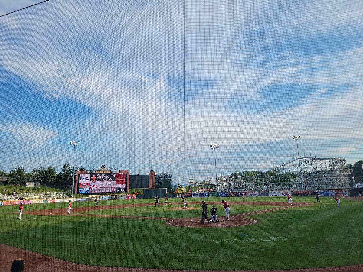 BigEdSheets's tweet photo. Perfect night for @AltoonaCurve baseball and for Racing Night. @JEarnhardt1 making an appearance. Great guy from a great family! https://t.co/j9A3UIVErT