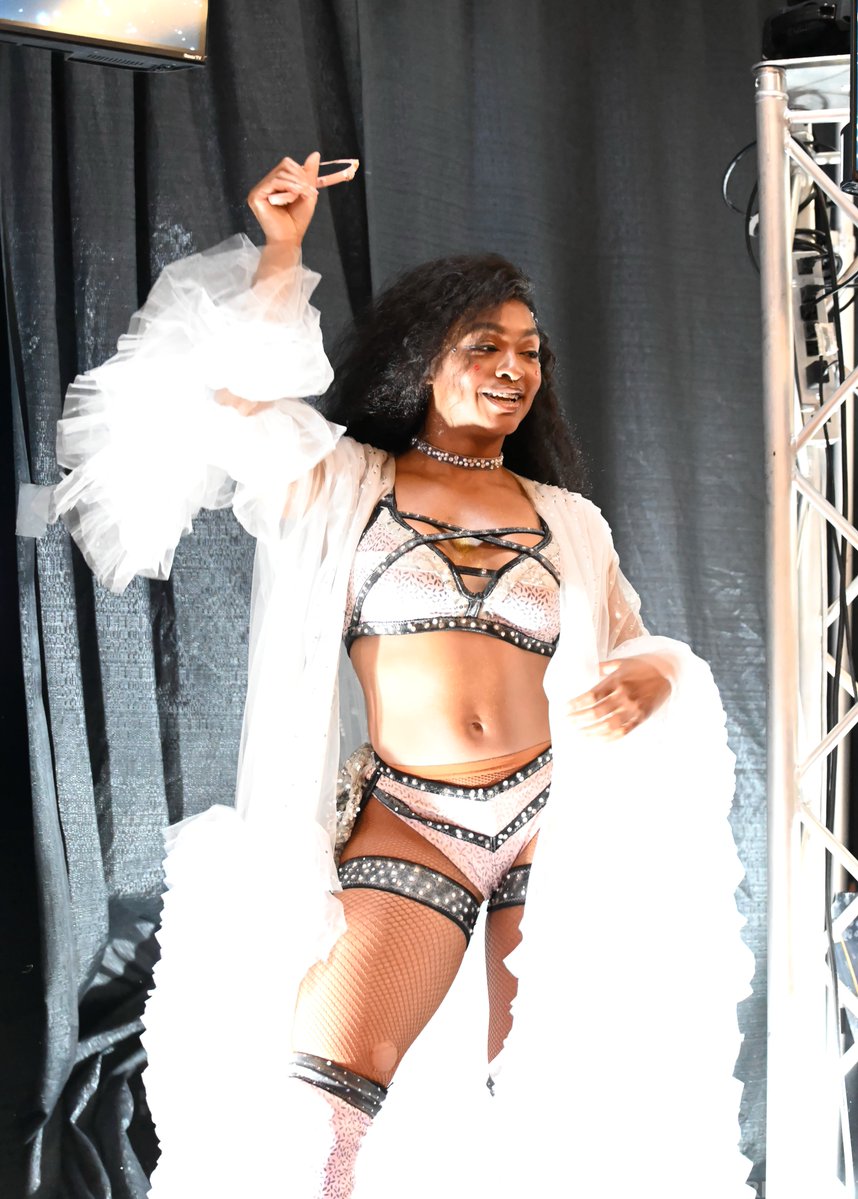 grenwail's tweet photo. 1/2 S05E20 @WrestlingOpen @beyondwrestling
@iamtiarajames vs @LaurenStJames_ https://t.co/zgbqrKPxDJ