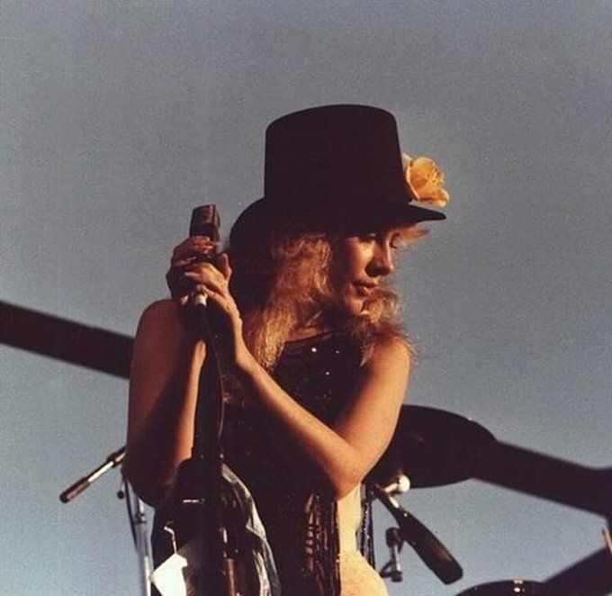 Classic Rock In Pics tweet media