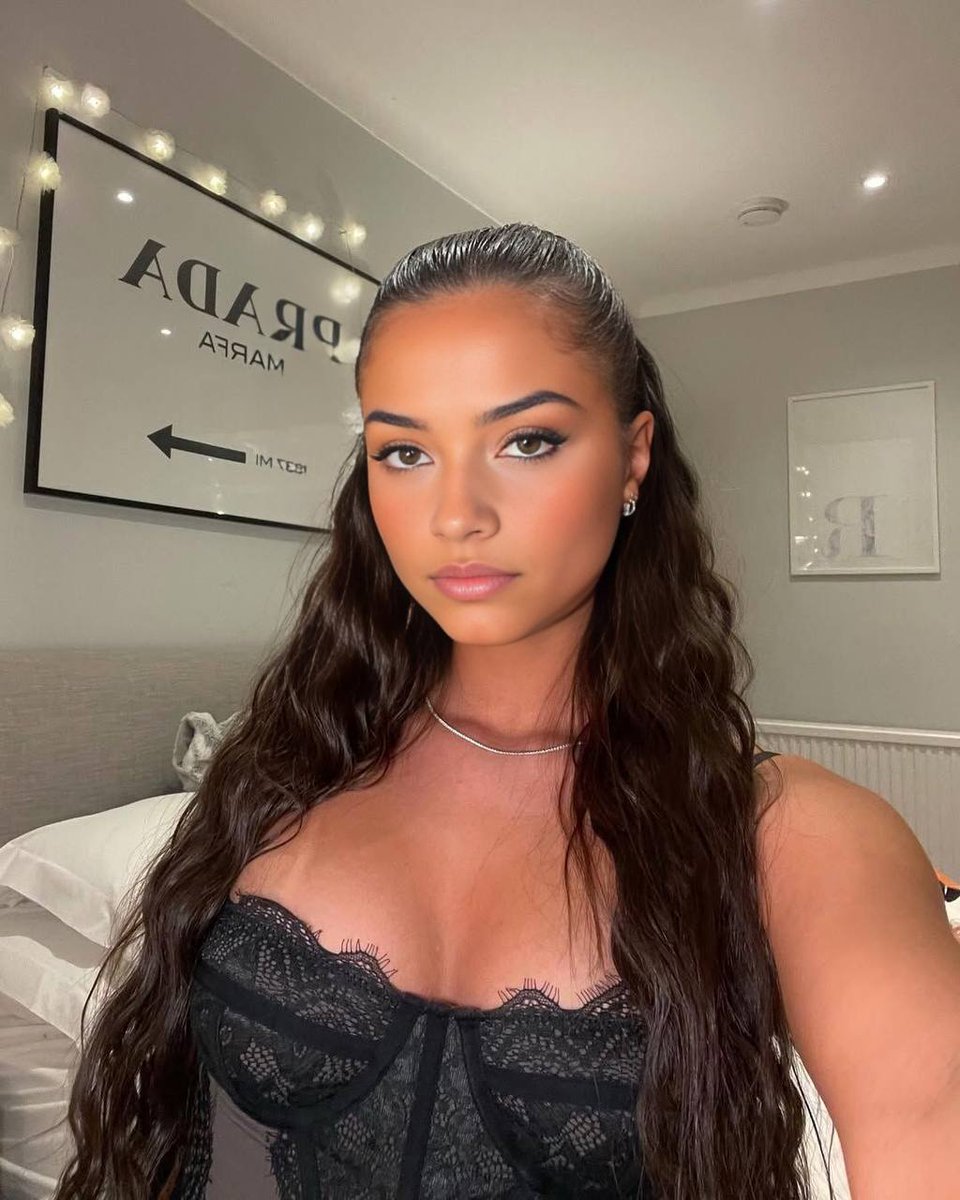 karinajaehart's tweet photo. dming my exclusive pics to anyone on X or ig who types “hi" https://t.co/D1ZyyDLVdu