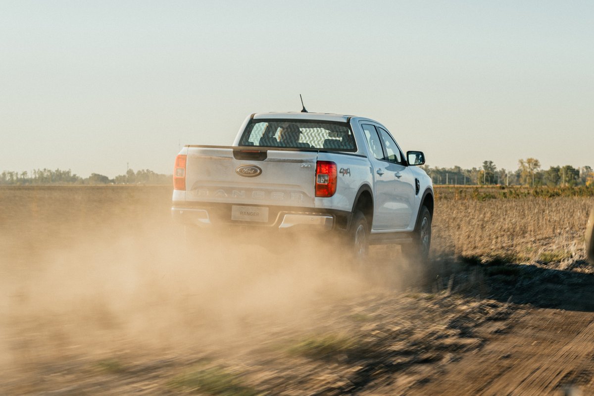 autos_digital's tweet photo. #Noticias l Ford Ranger: líder en ventas por segundo mes consecutivo y reconocida como la pick-up más segura de Colombia🚘🔥

🔗Toda la información en el link:⬇️
https://t.co/EWCHJGcMWt https://t.co/u0ih00ucAe