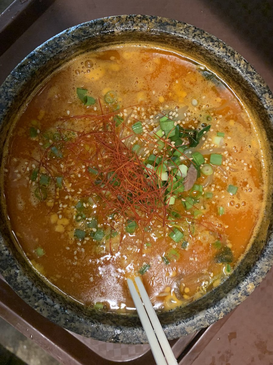 08111180r's tweet photo. 久しぶり賄いユッケジャンスープ麺あり
美味しかった https://t.co/i0sjJfWmCS