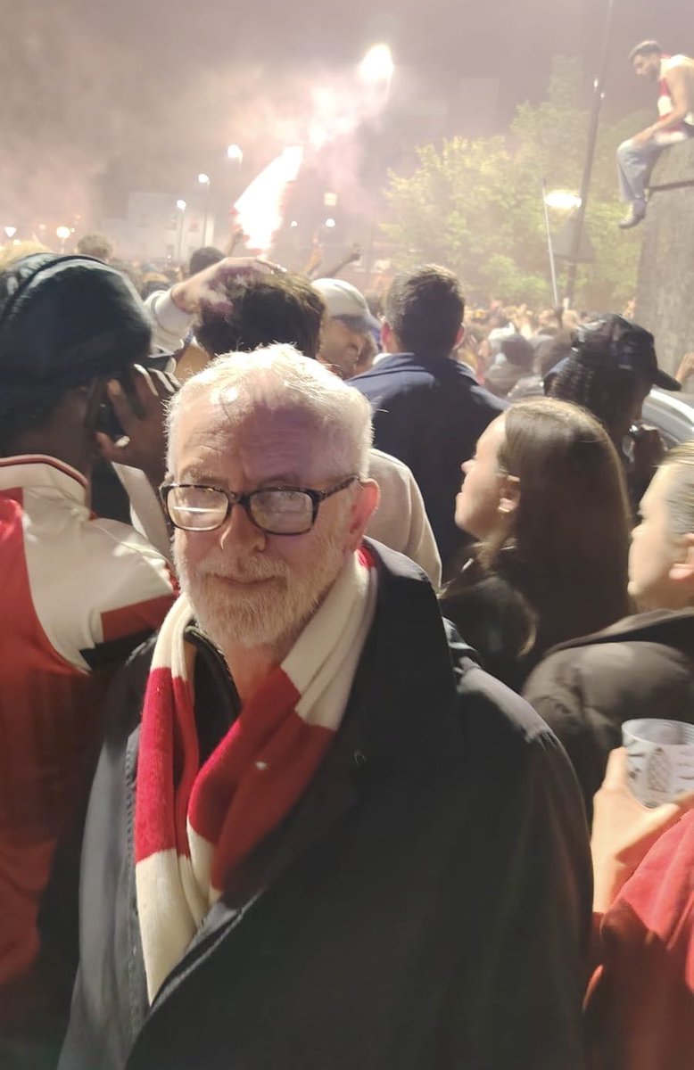 Jeremy Corbyn tweet media
