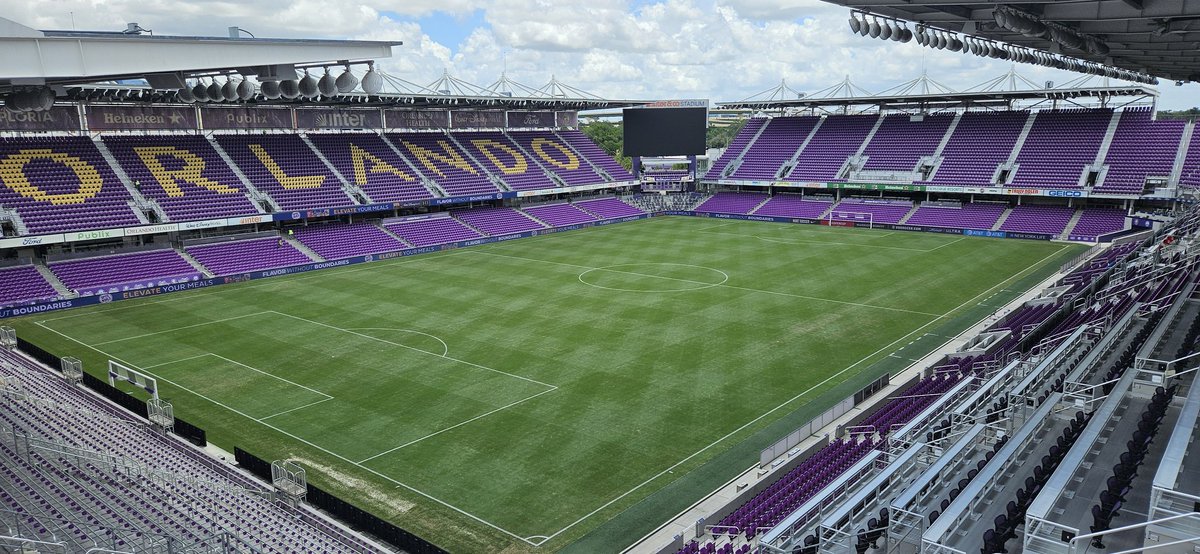 THEREALBIGE27's tweet photo. Third match in 6 days. Some wear spots from football sidelines, but overall field is holding up considering. Open Cup quarter final tonight vs Atlanta. https://t.co/NYk7yvEvYZ