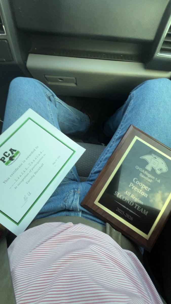 CooperPreston_7's tweet photo. 2nd team all region for this year. https://t.co/ofVY1Ey7qD
