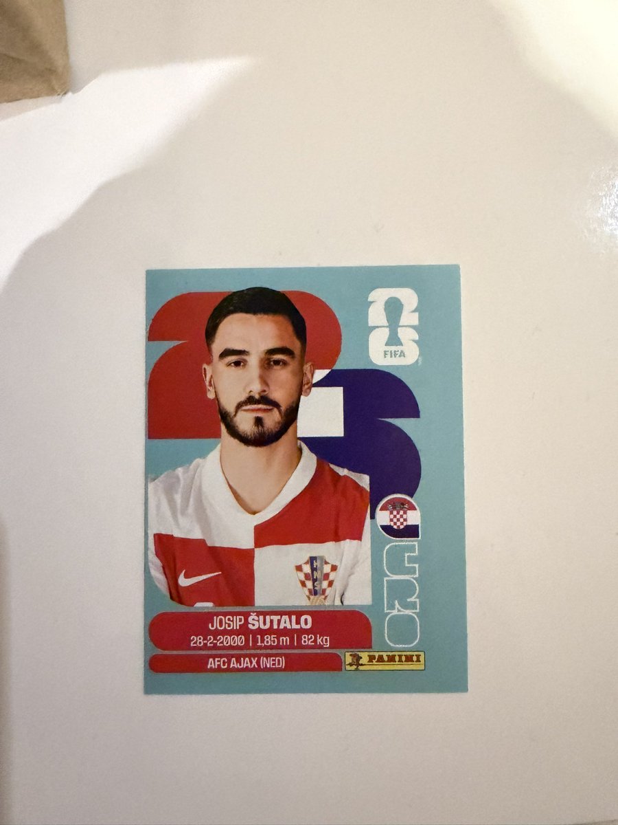 kostazrr's tweet photo. How did this pass QC @OfficialPanini https://t.co/9MNpZPQIFp